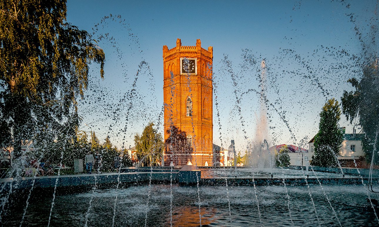 «Елецкие куранты», водонапорная башня 1872 года в стиле неоготика. Фото: Вадим Разумов