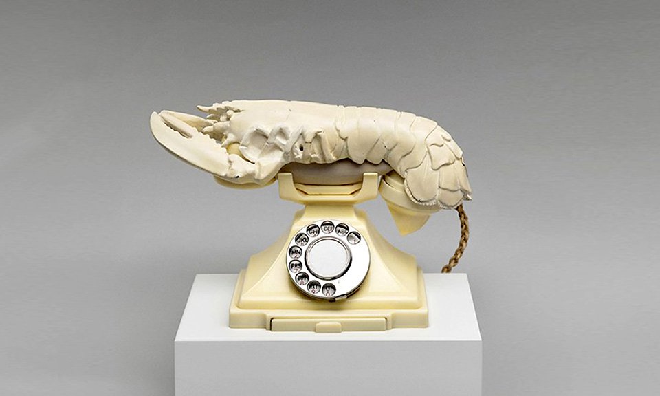 Музей Дали запустил проект, который дает возможность в реальности поднять трубку знаменитого «Телефона-омара», задать вопрос Сальвадору Дали и получить ответ. Фото: Salvador Dalí Museum