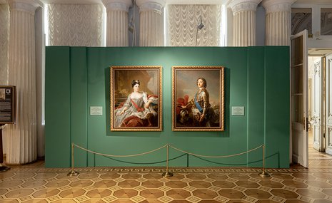 В Эрмитаже завершена реставрация парадных портретов Петра I и Екатерины I