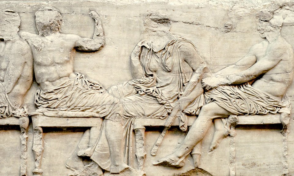 Фрагмент восточного фриза Парфенона с изображением олимпийских богов. V век до н.э. Фото: British Museum