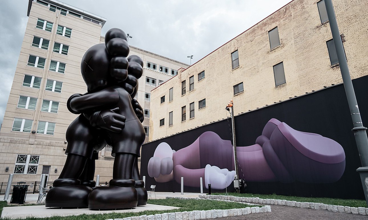 KAWS. «Вместе».  Фото: The Andy Warhol Museum