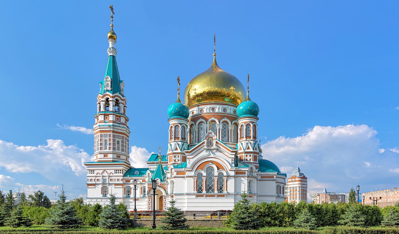 Успенский кафедральный собор (1898), главный храм Омской епархии.  Фото: Михаил Марковский / Фотобанк Лори