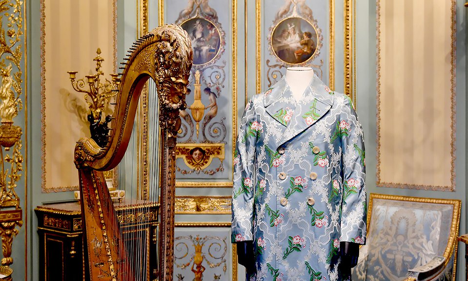 Выставка «Искусство и мода» в Лувре. Gucci.  Фото: Nicolas Bousser /Musée du Louvre