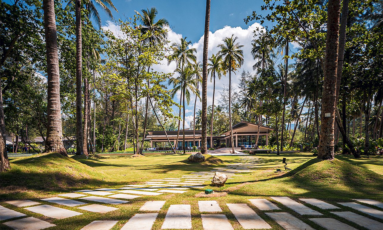 Территория курорта. Фото: Avani+ Khao Lak Resort