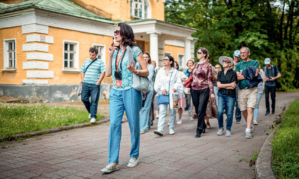 Экскурсия по усадьбе Валуево.  Фото: Фестиваль «Усадьбы Москвы»