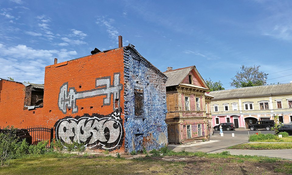 Нижегородский стрит-арт на историческом здании.  Фото: Алина Зоря